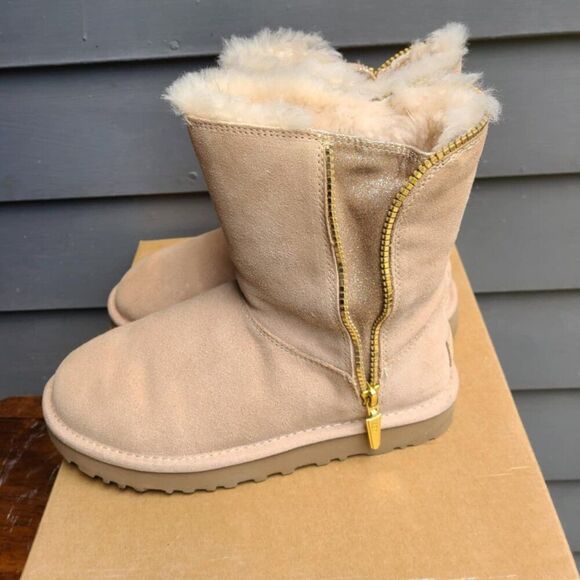 UGG Marice Tan Suede Gold Zip Up Shearling Boots size 6 NEW! NIB! NWT! - Picture 1 of 12
